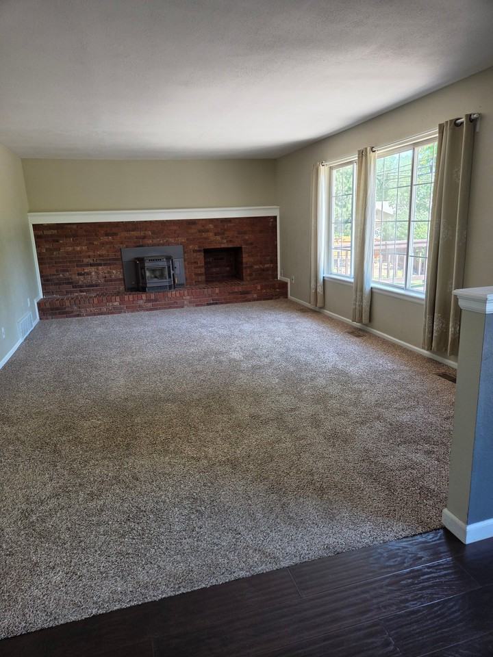 685 Georgetown Ln - Photo 6 of 20