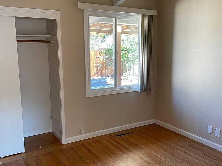 735 Garner Ct - Photo 5 of 14