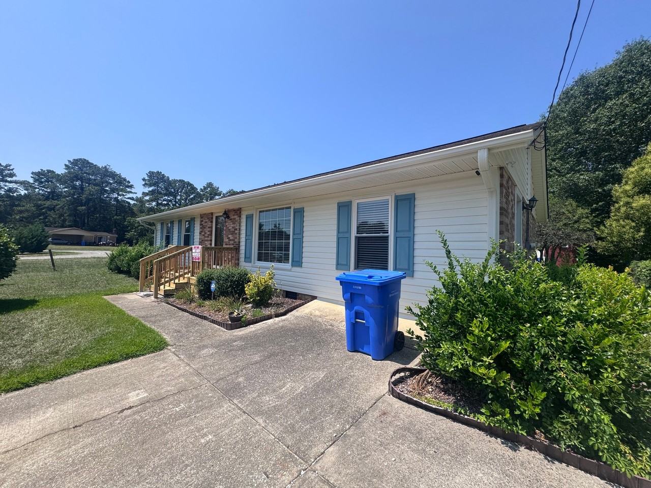 7363 Hyannis Dr - Photo 2 of 25
