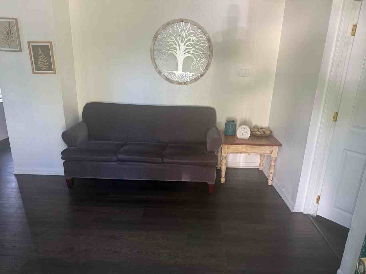 1057 N Ohio St - Photo 3 of 8