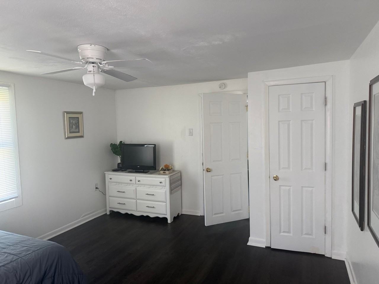 1057 N Ohio St - Photo 7 of 8