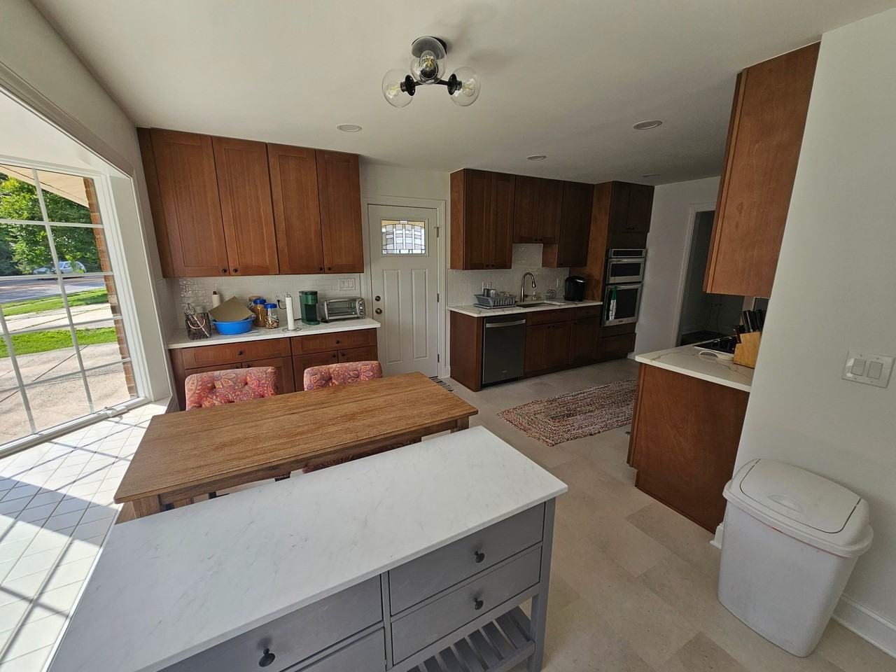 2402 Parkers Ln - Photo 7 of 10