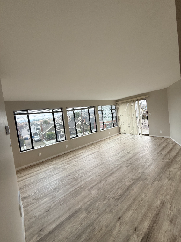 2117 Dexter Ave N #101 - Photo 3 of 18