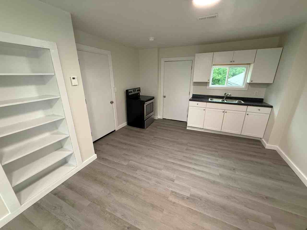 40 Maple Ln #4 - Photo 5 of 16