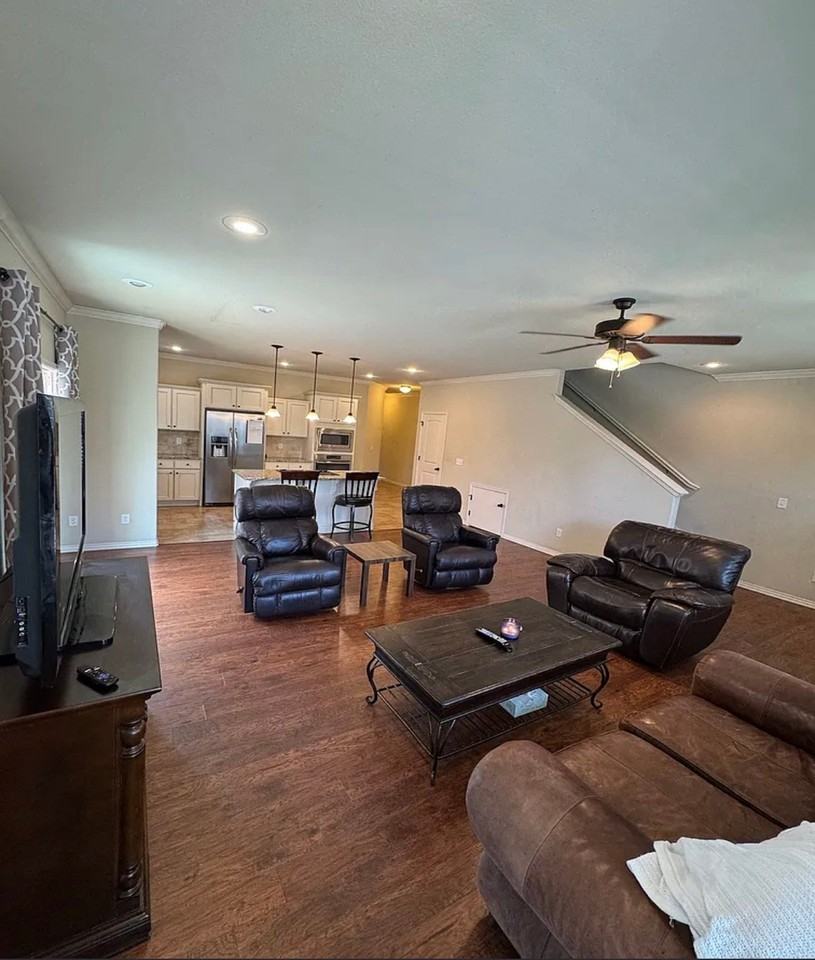 4157 W Bradstreet Ln - Photo 3 of 16