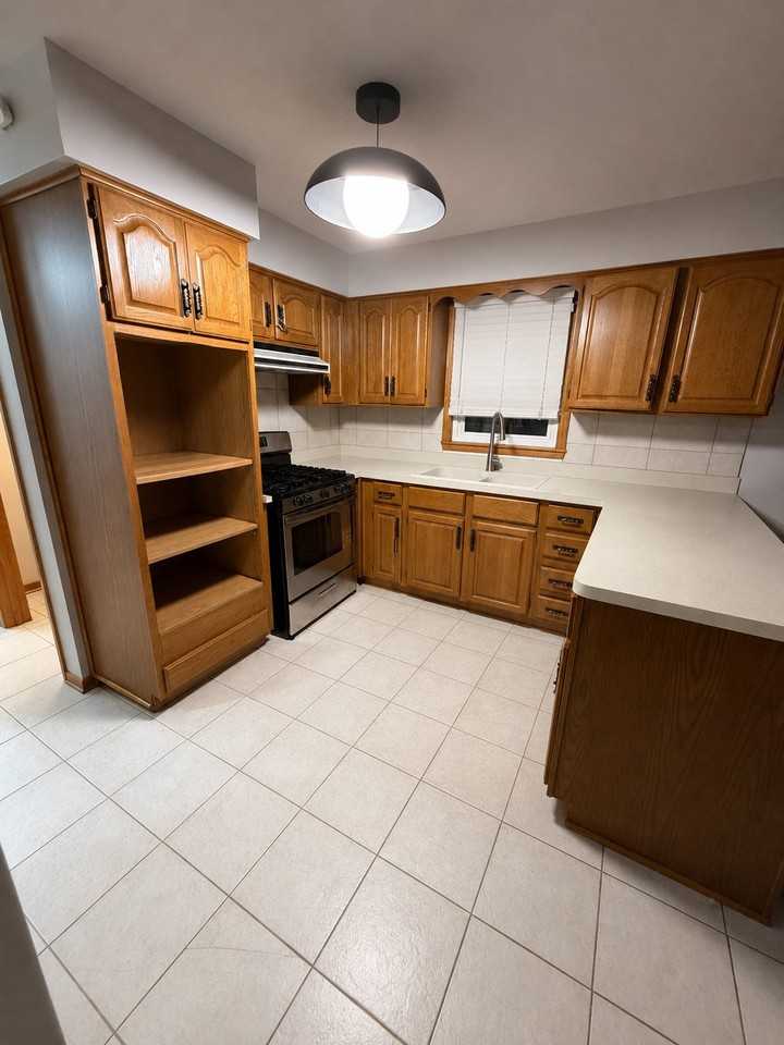 3421 N Oketo Ave - Photo 6 of 9