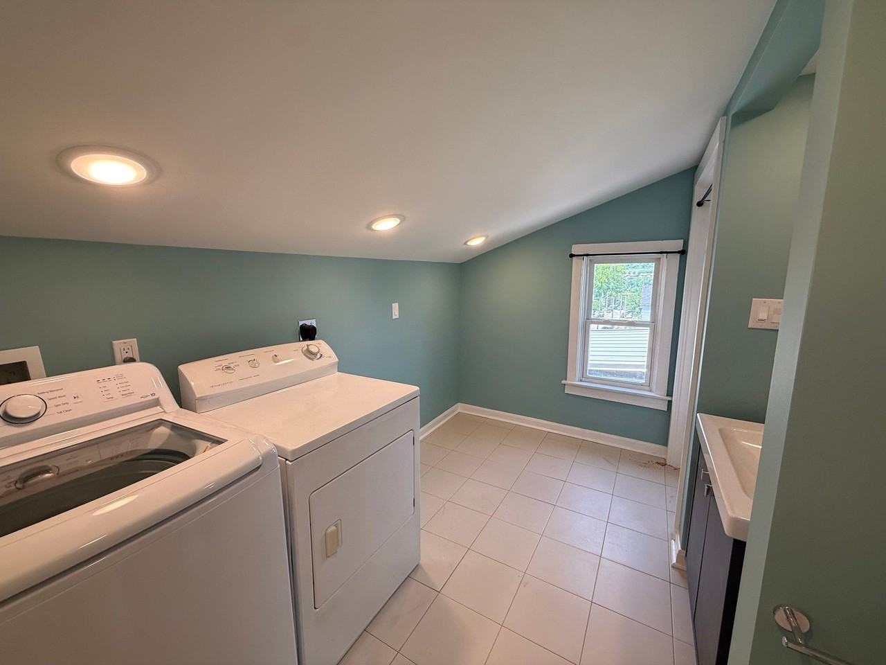 401 Fairfield Ave #4 - Photo 5 of 14
