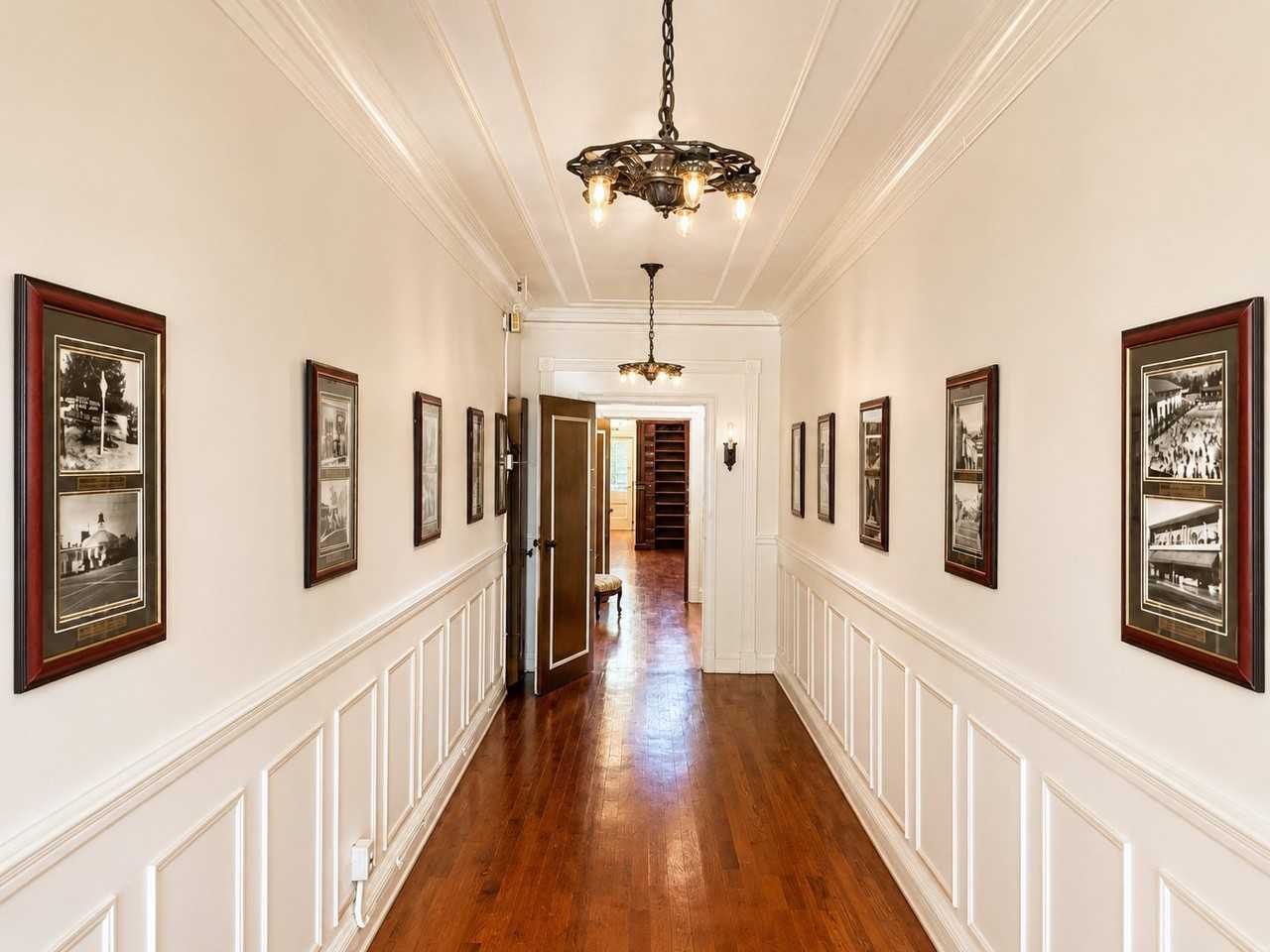 1935 N Vermont Ave #4 - Photo 5 of 17