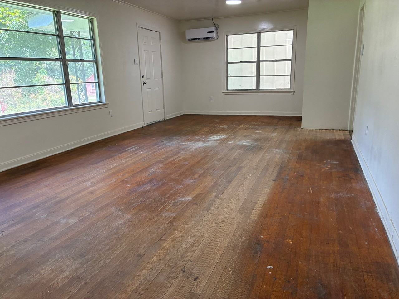 301 W College Ave - Photo 5 of 12