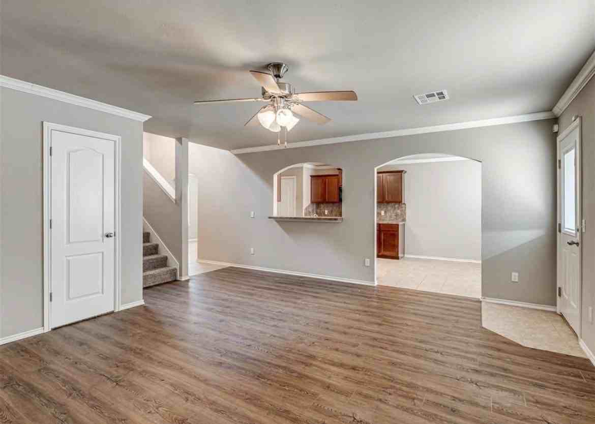 9616 Gabriel Dr - Photo 2 of 6