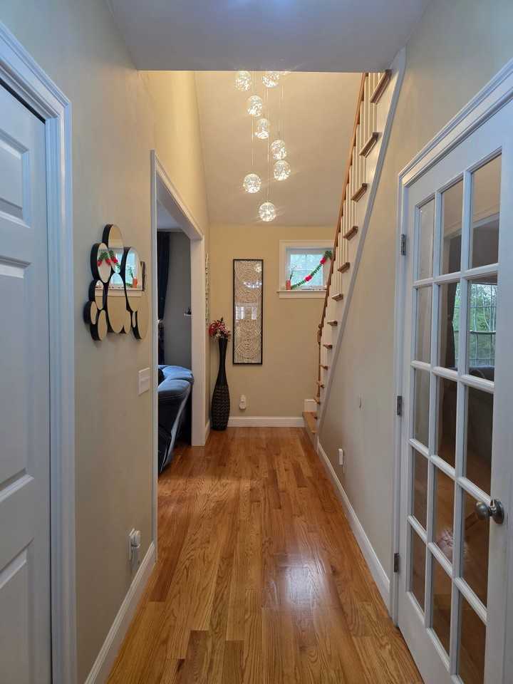 304 Hunting Hill Dr - Photo 3 of 35