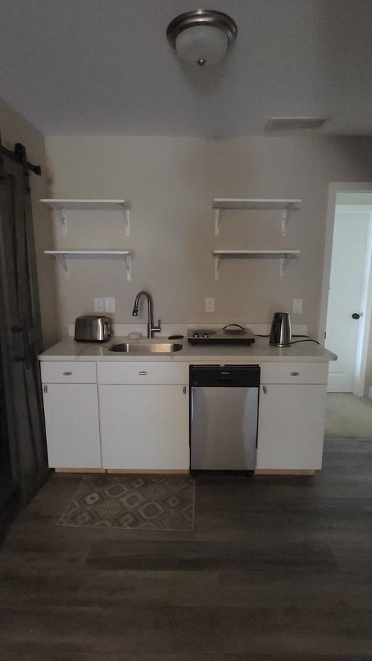 6025 Standard View Dr - Photo 3 of 14