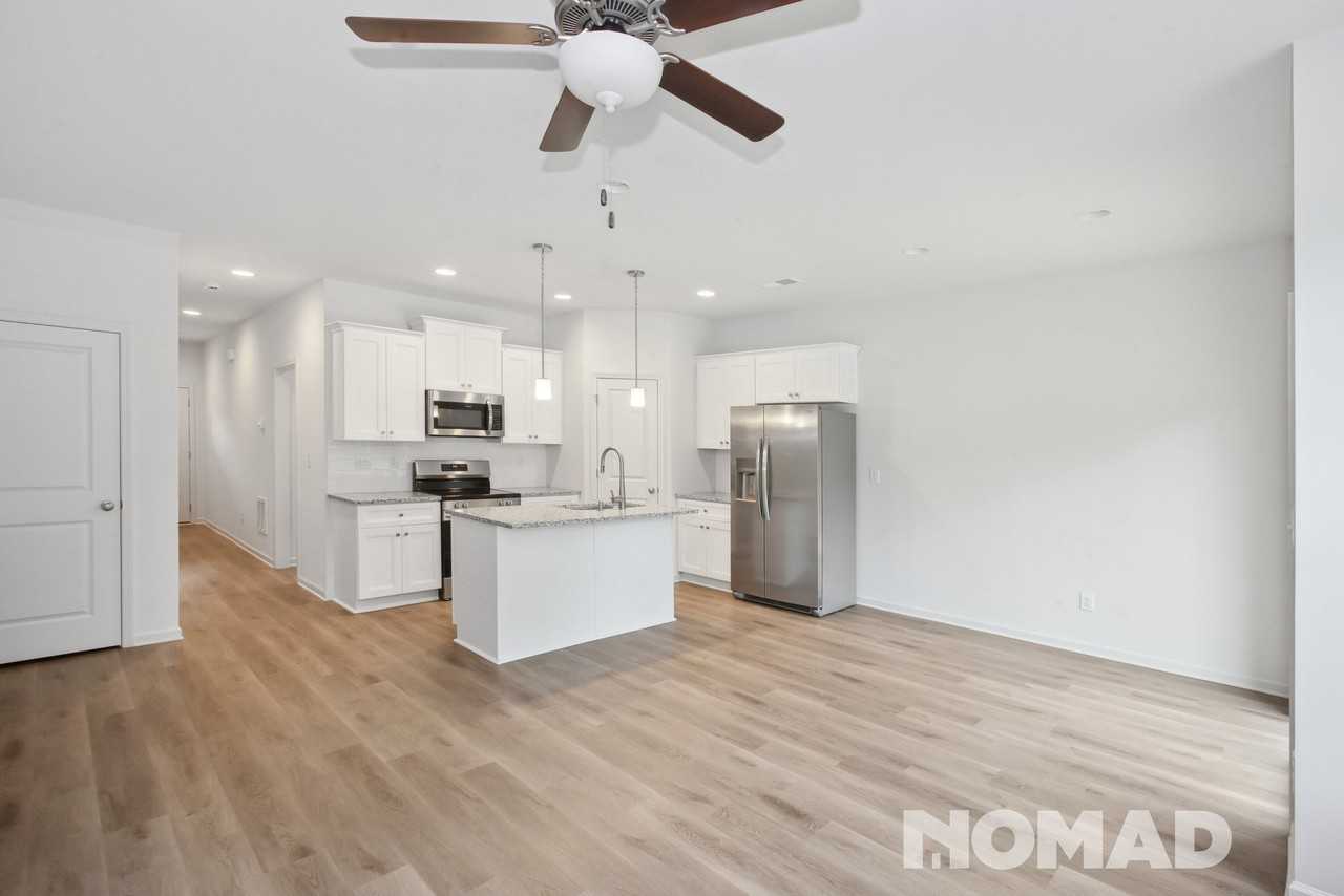 2117 Gemway Dr - Photo 4 of 17