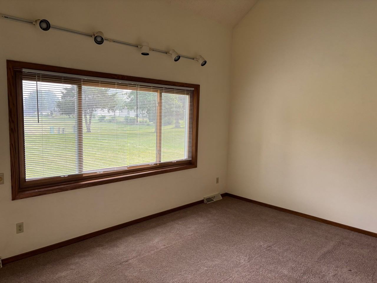 308 Lexington Dr #308 - Photo 4 of 12