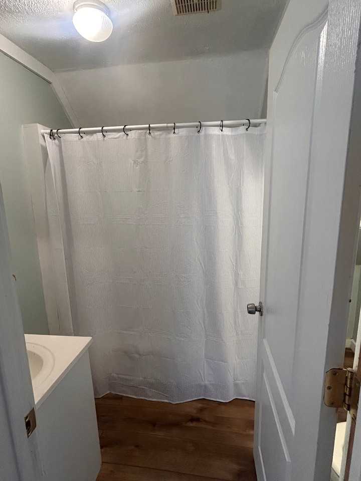 1342 Lafayette Ave Ne #2 - Photo 5 of 10