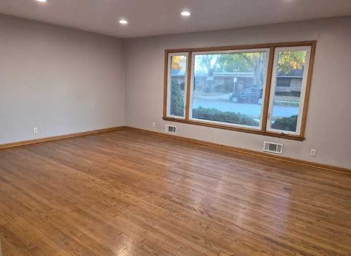1018 Harmony Dr - Photo 2 of 7