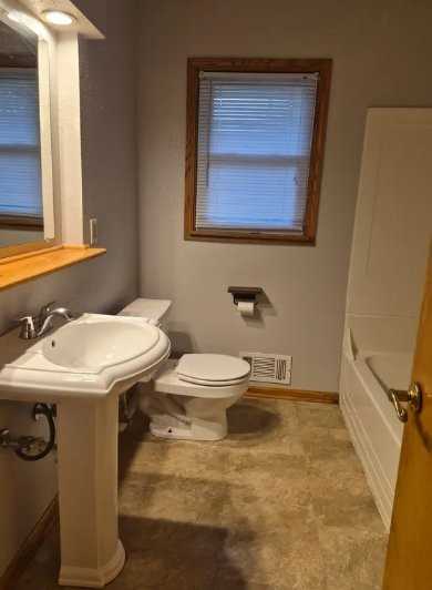 1018 Harmony Dr - Photo 5 of 7