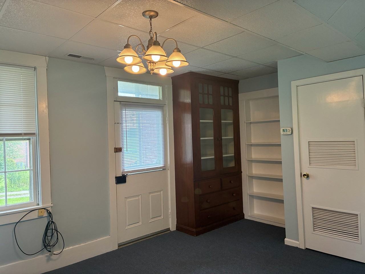 164 S River St #B - Photo 4 of 20
