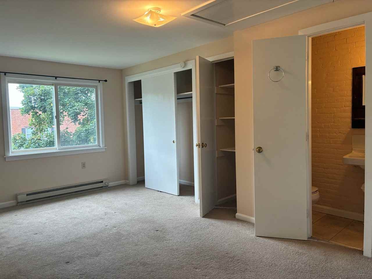 164 S River St #B - Photo 7 of 20