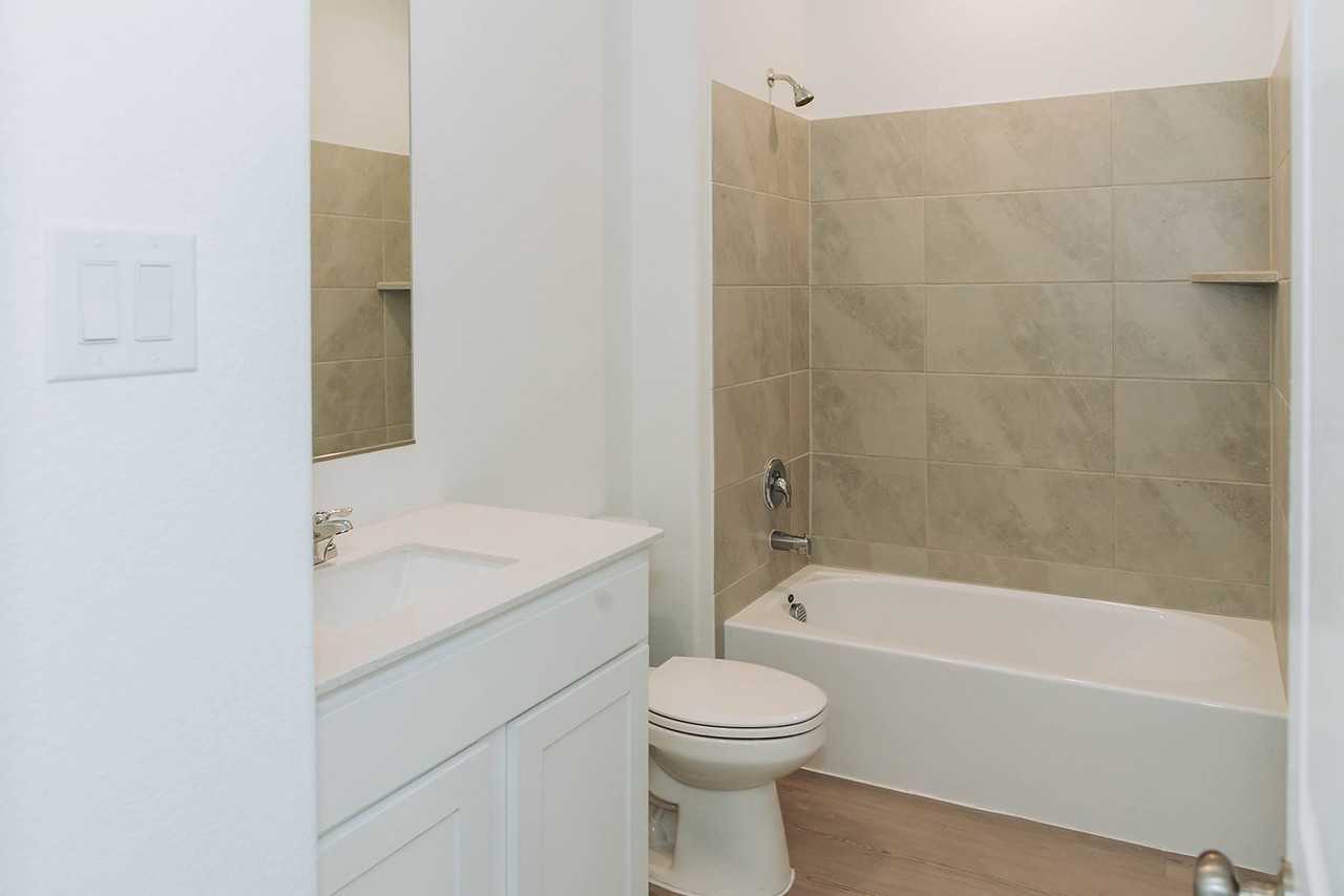 2105 Martins Pond Rd - Photo 6 of 9