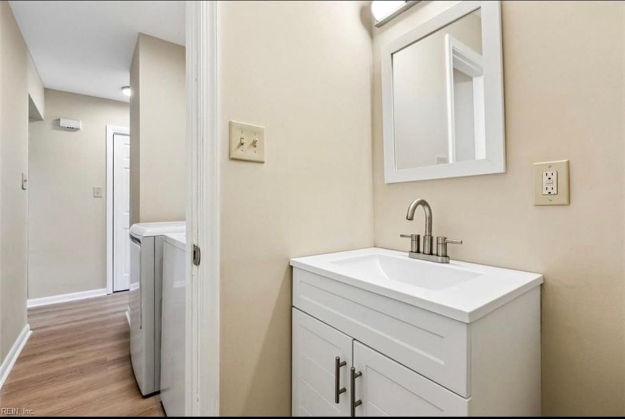 1618 Corprew Ave - Photo 3 of 9