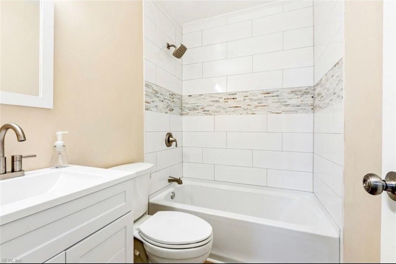 1618 Corprew Ave - Photo 4 of 9