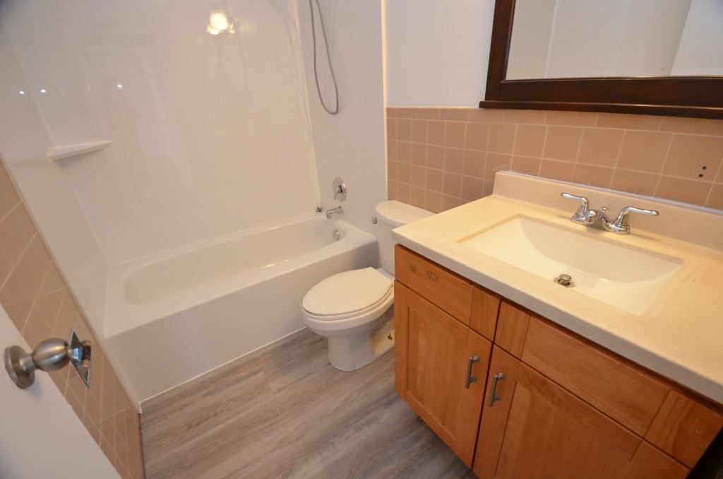 245 Niagara Street #8 - Photo 6 of 18