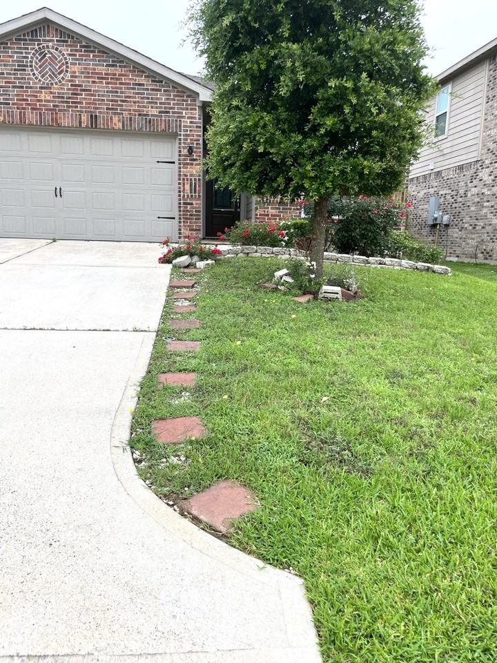 22603 Steel Blue Jaybird Drive - Photo 2 of 12