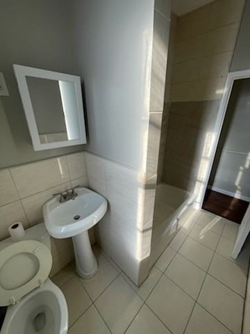 491 Clinton Ave #12 - Photo 4 of 9