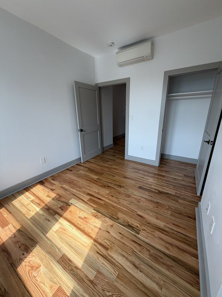 181 Baldwin Ave #2R - Photo 5 of 11