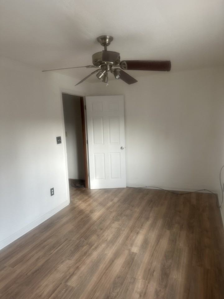 1901 Mount Troy Rd #1 - Photo 5 of 8