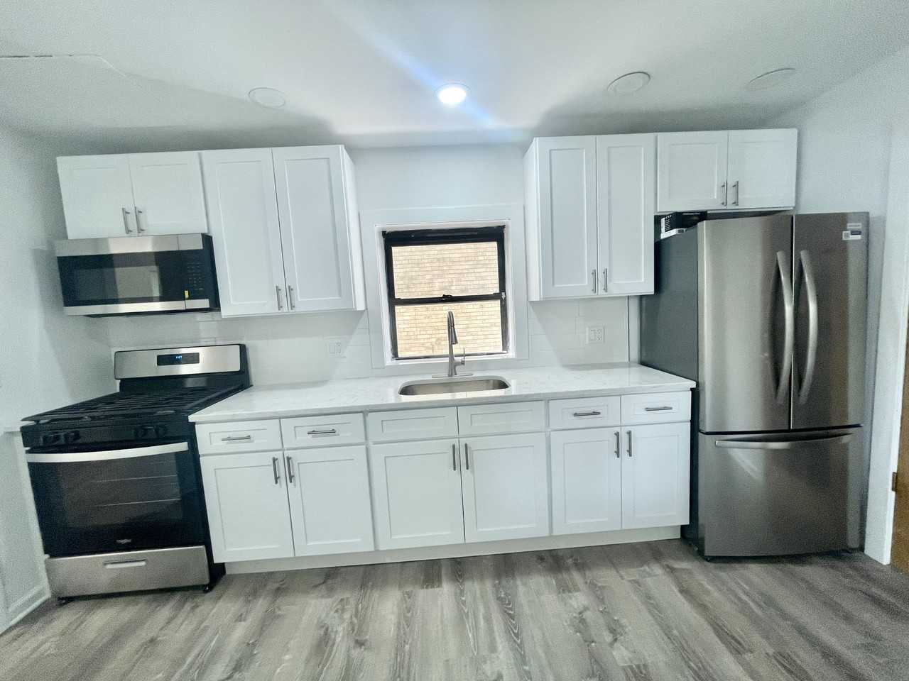 14 Rich Ave #1 - Photo 3 of 12