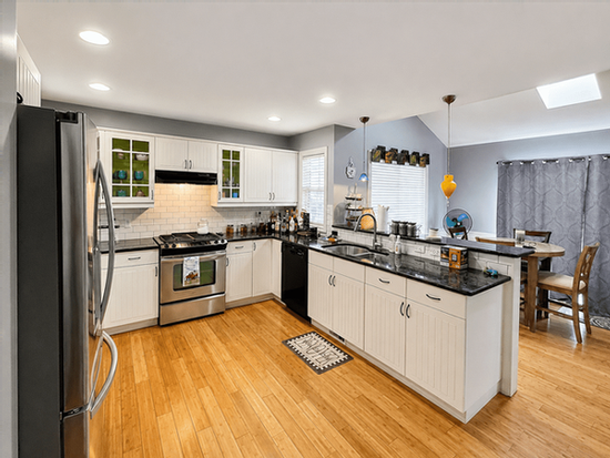 313 Gilmore Ct #NA - Photo 5 of 23