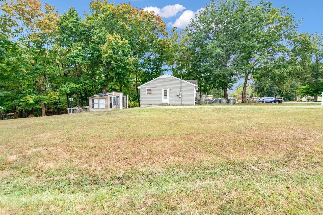 374 Treeland Dr #NA - Photo 4 of 16