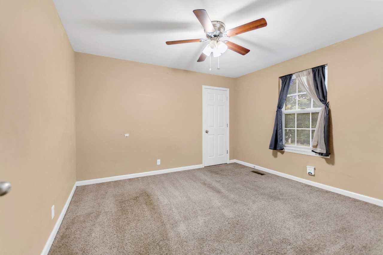 374 Treeland Dr #NA - Photo 5 of 16