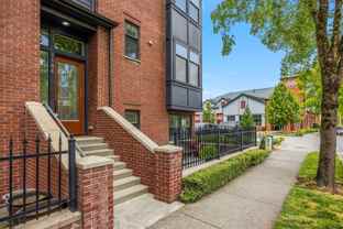 1186 Ne Park Dr - Photo 1 of 1