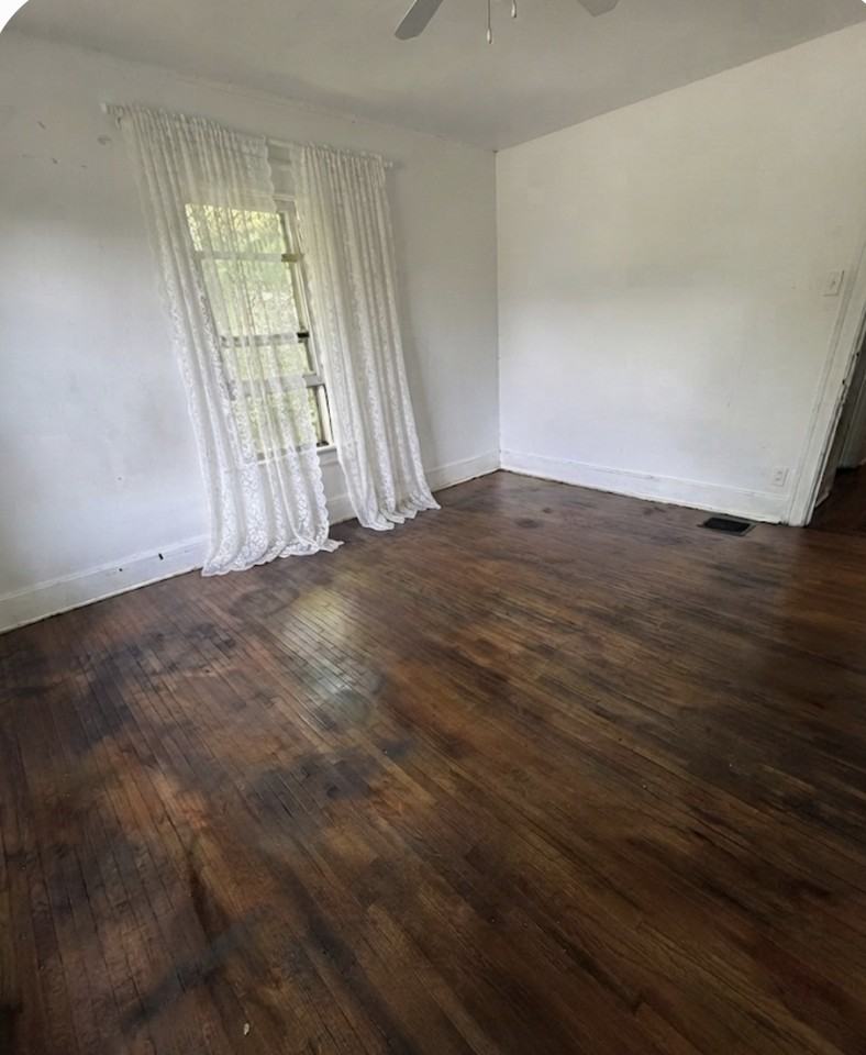 915 W Douglas St #915 - Photo 7 of 11