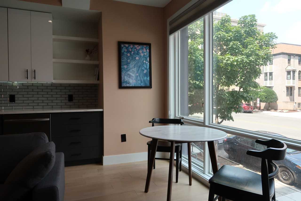 1312 13th St Nw #2 - Photo 3 of 12