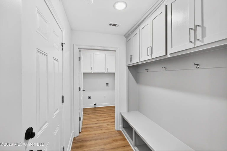 814 W 7th St #1 - Photo 2 of 10