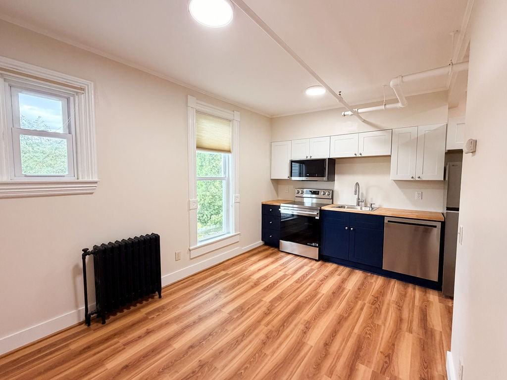 40 E Main St #B - Photo 5 of 14