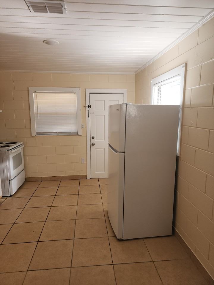 857 Lake Swoope Dr #2 - Photo 2 of 6