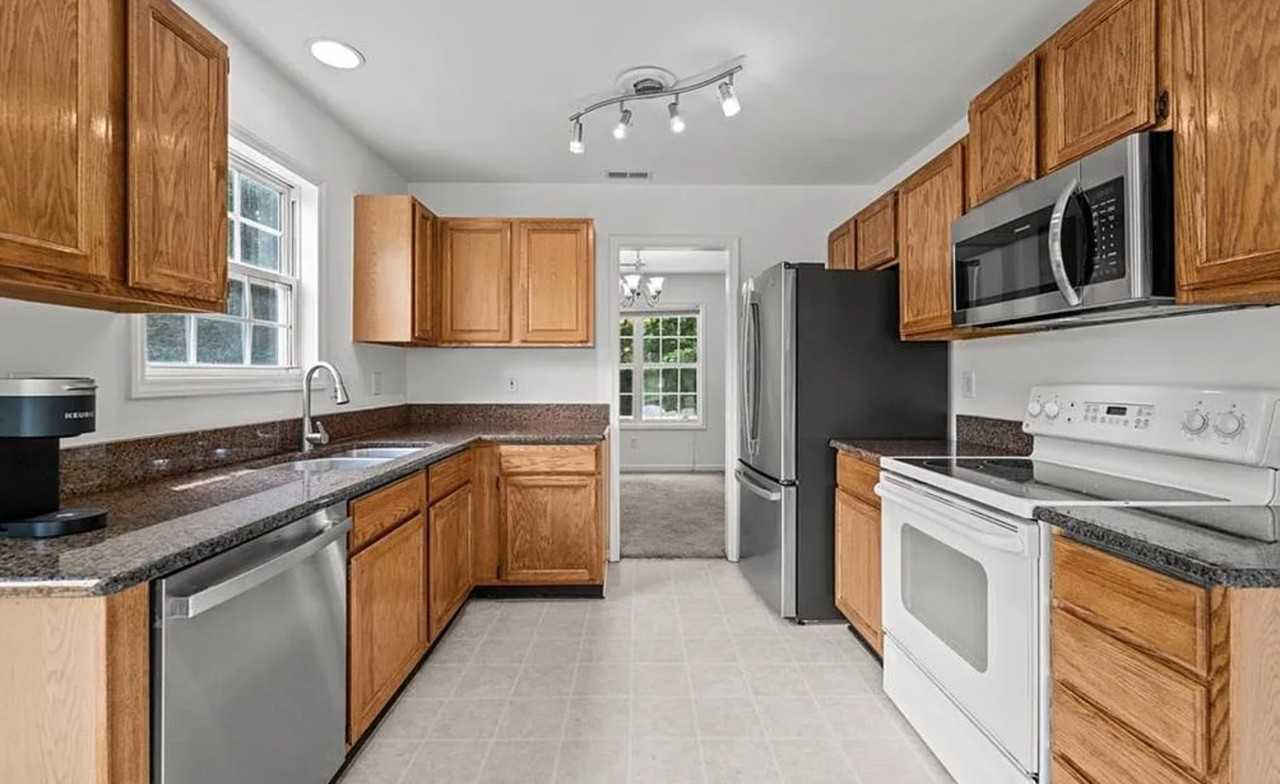 6885 Ironwood Cir #NA - Photo 6 of 12