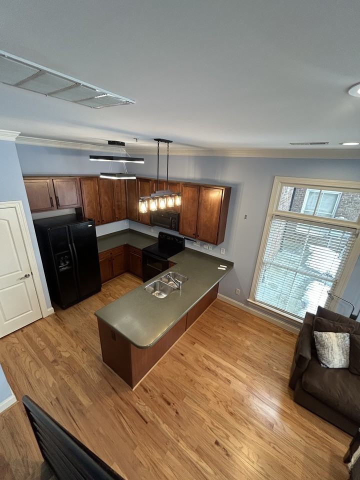 622 N Elm St #NA - Photo 6 of 11