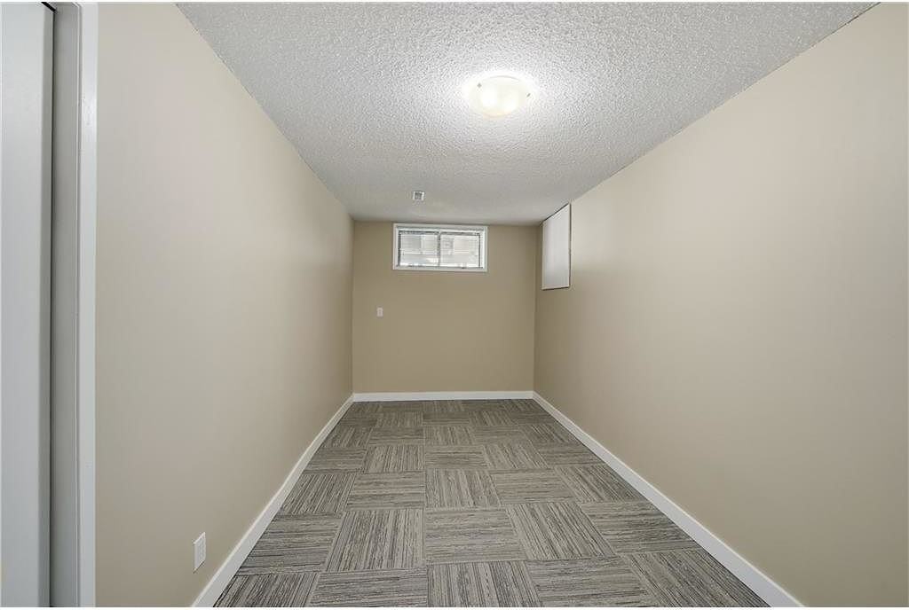 4214 38 St Ne - Photo 5 of 6