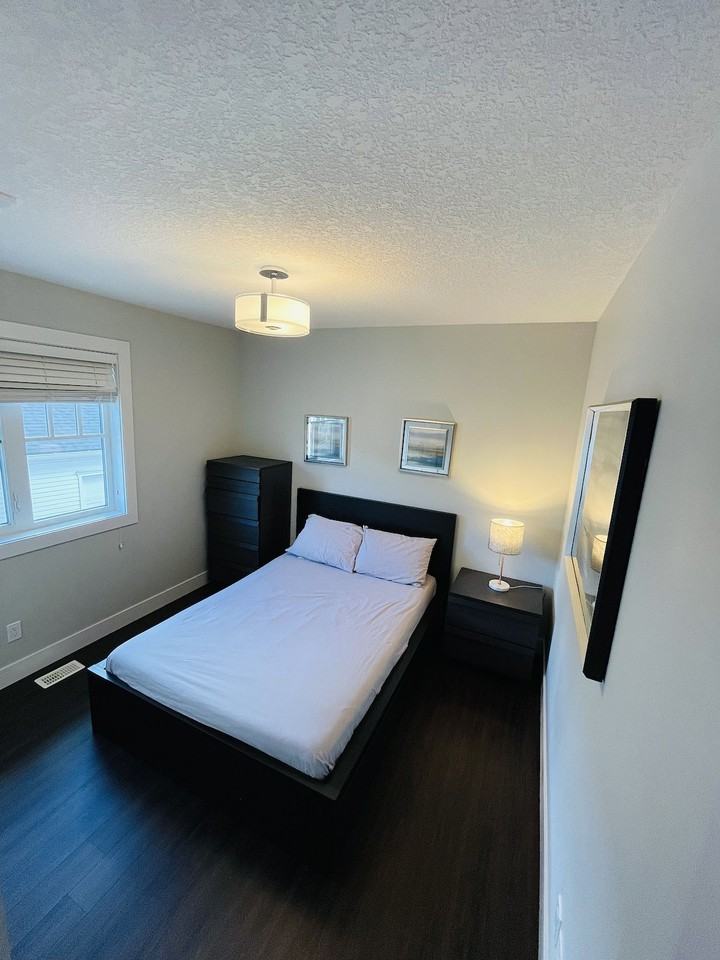 370 Dieppe Dr Sw - Photo 4 of 9