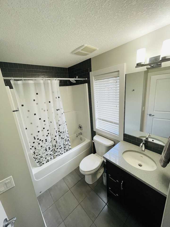 370 Dieppe Dr Sw - Photo 6 of 9