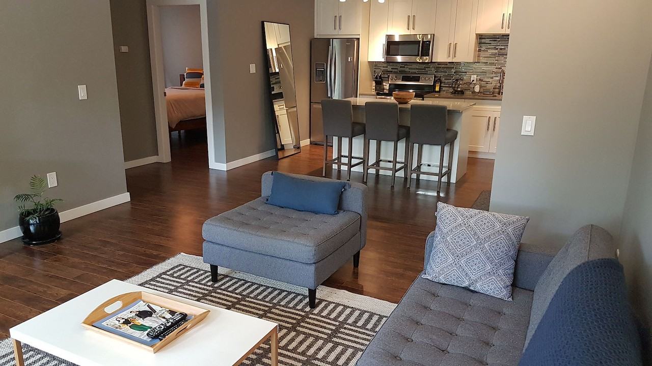 1524 - 1524 15th Ave Sw - Photo 3 of 16