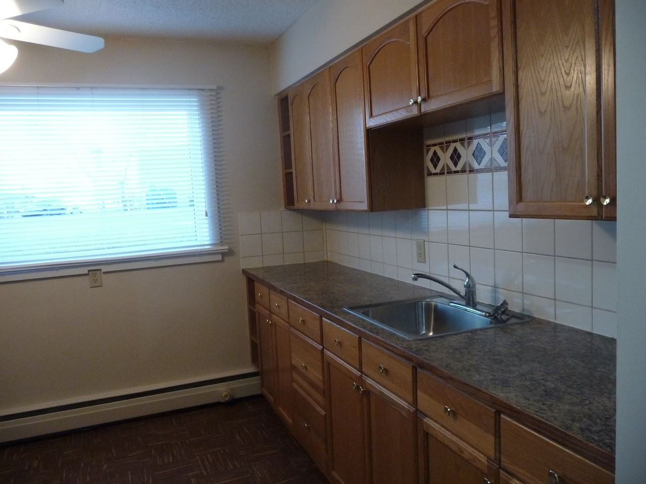 2705 38 St Sw - Photo 2 of 14