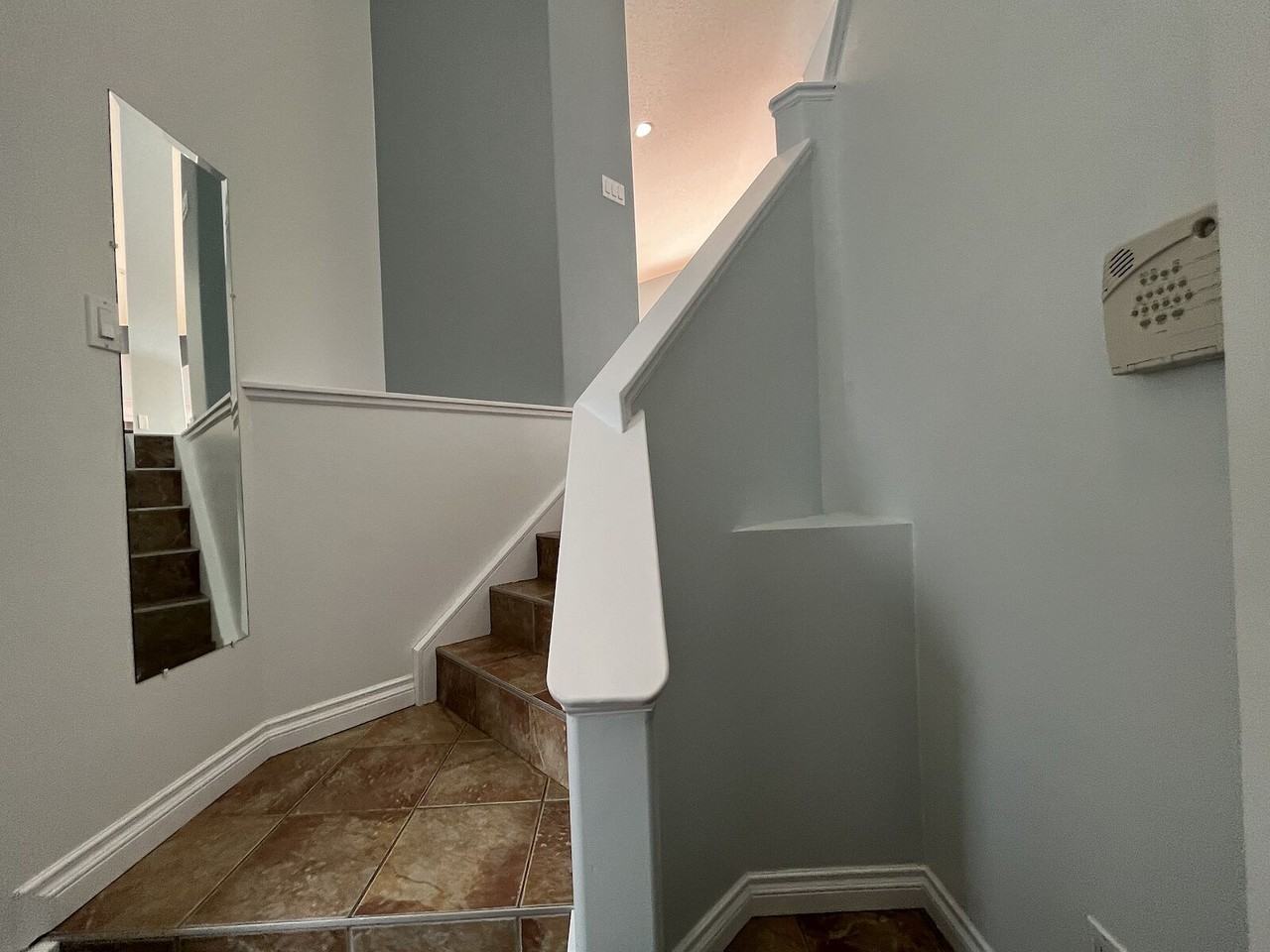 321 Calderon Cres Nw - Photo 6 of 32