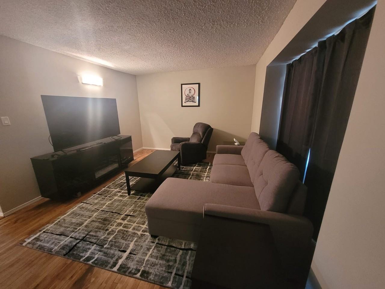 12231 105 St Nw - Photo 2 of 15